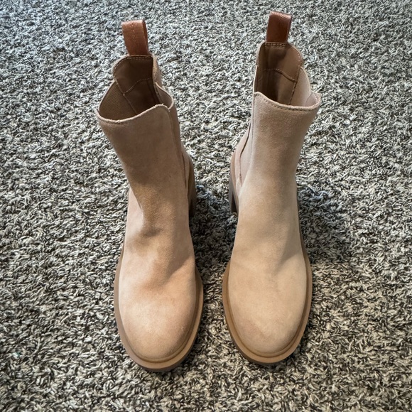 Dolce Vita Platform Booties - Picture 7 of 8